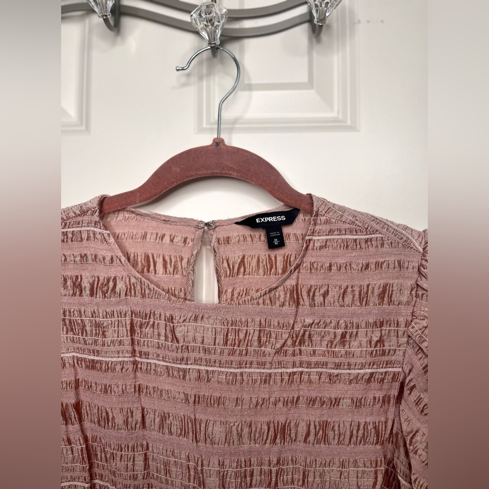 Express Puff Sleeve Textured Blouse - Picture 3 of 3
